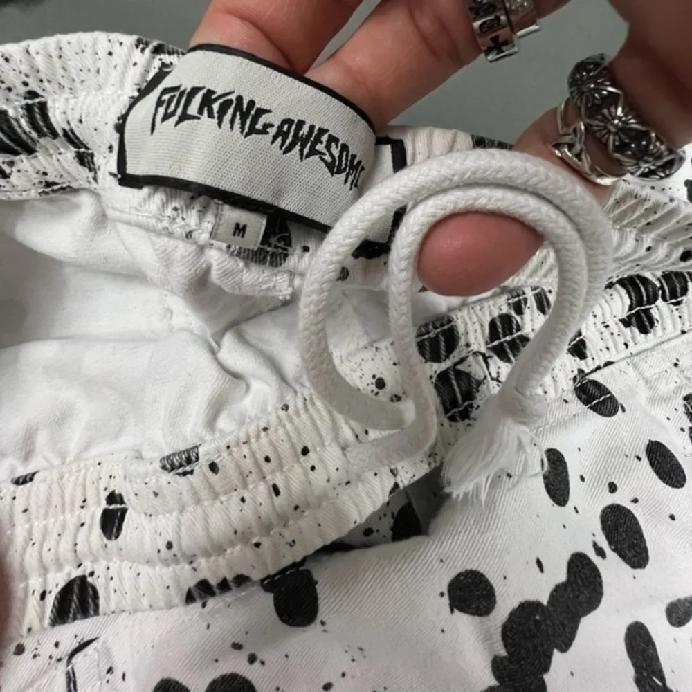 FUCKING AWESOME Board Hybrid Shorts Black and White Splatter Printed streetwear